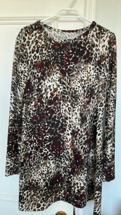 Vestido estampado animal print manga larga - miniatura 1