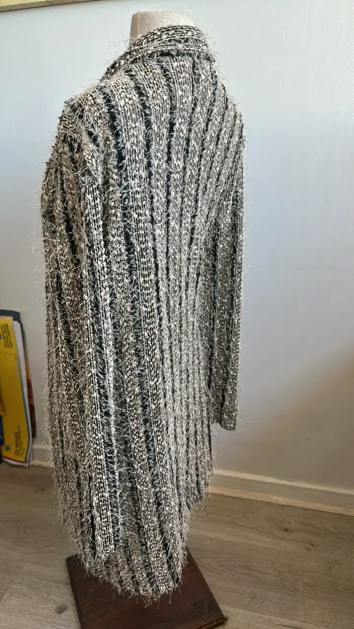 Cardigan largo de punto gris y negro - 3