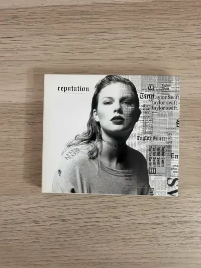 CD Taylor Swift Reputation con posters - miniatura 1