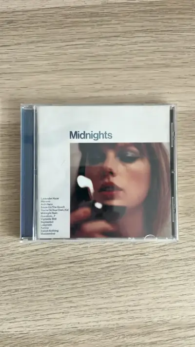 CD álbum Midnights de Taylor Swift - miniatura 1