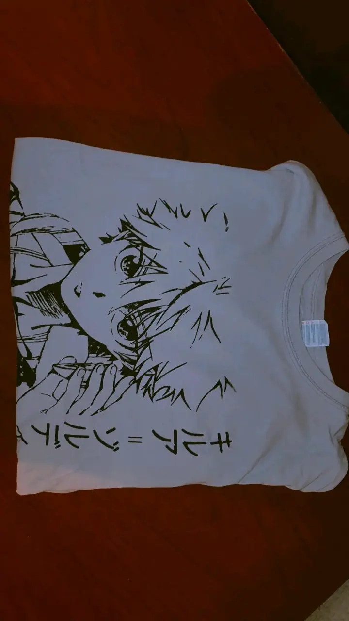 Figura de anime killua con camiseta estampada - 3