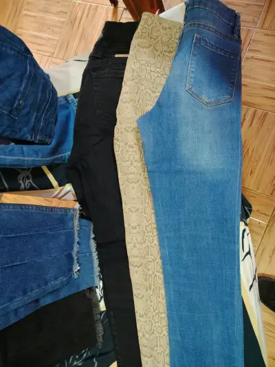 Lote de Jeans azul oscuro con diseño en bolsillo - miniatura 2