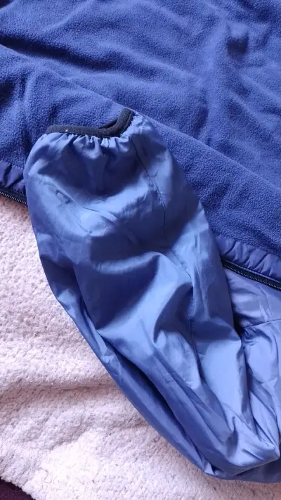 Chaqueta azul marino con capucha niño - miniatura 4