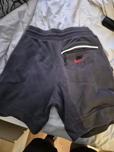 Shorts deportivos Nike Air negro. - miniatura 3