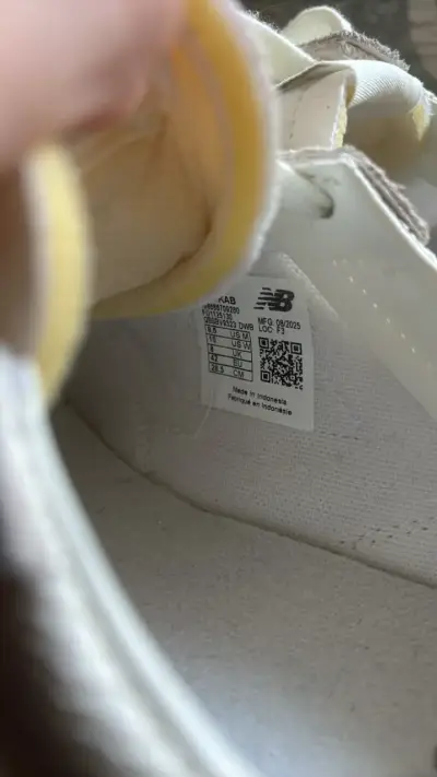 Zapatillas New Balance blancas de gamuza - miniatura 3