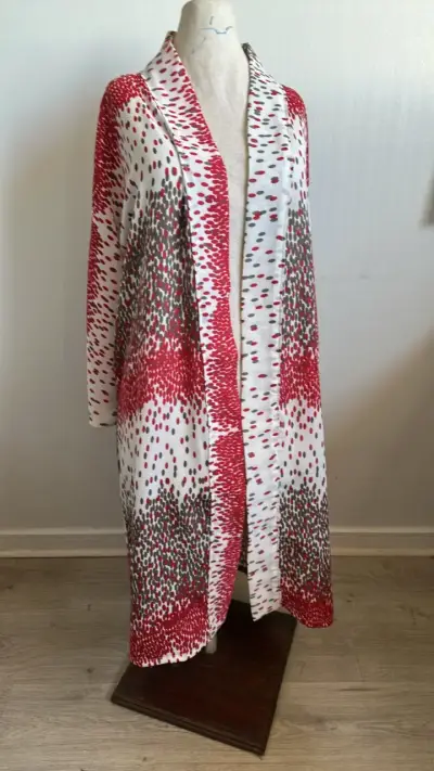 Kimono estampada en rojo y blanco - miniatura 1