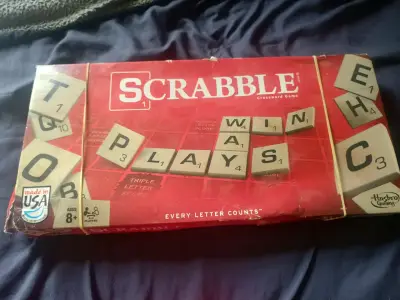 Juego de mesa Scrabble clásico - miniatura 1