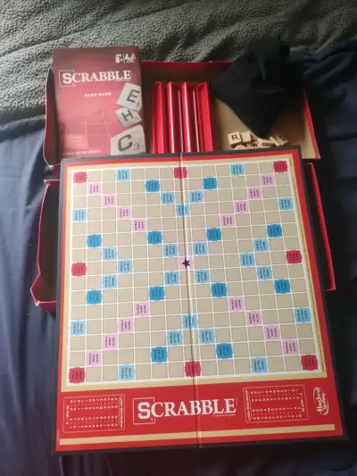 Juego de mesa Scrabble clásico - miniatura 3