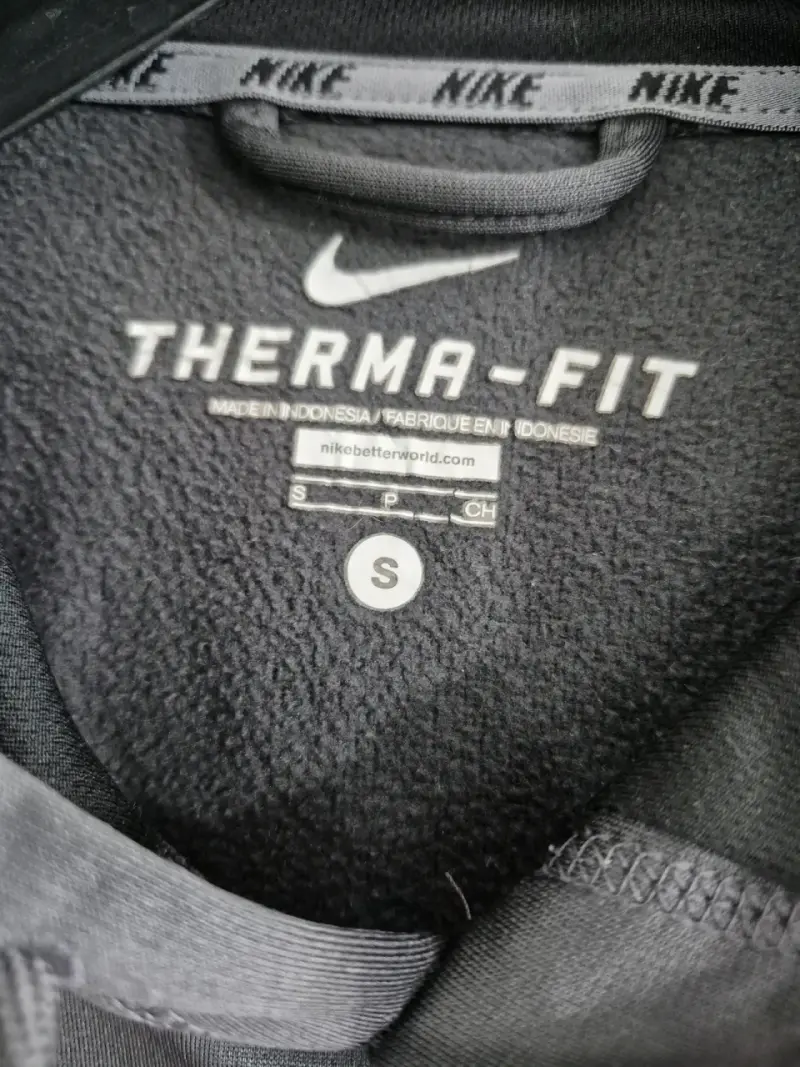 Polerón Nike Therma-Fit gris con capucha - 2