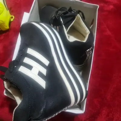 Zapatillas negras con plataforma - miniatura 2