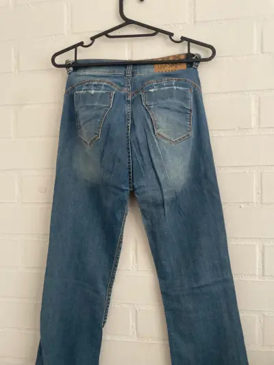 Jeans de mezclilla azul para mujer - miniatura 7