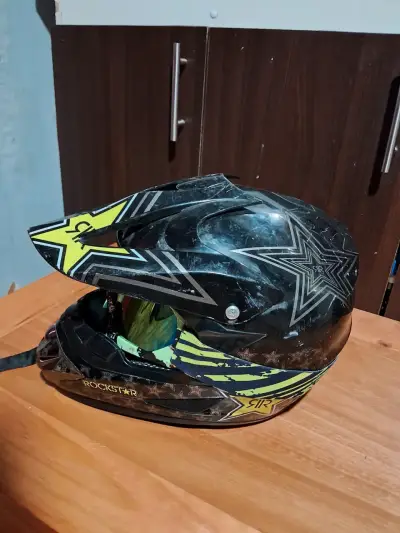 Casco motocross Rockstar con diseño gráfico - miniatura 1