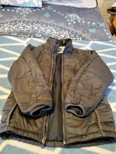 Chaqueta de abrigo negra con cierre - miniatura 2