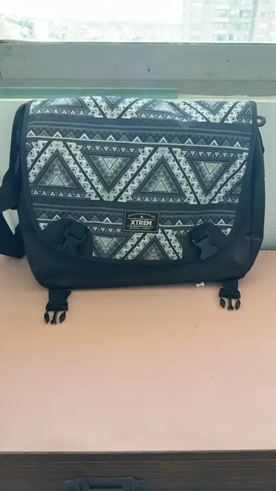 Bolso mensajero Xtrem con diseño étnico - miniatura 1