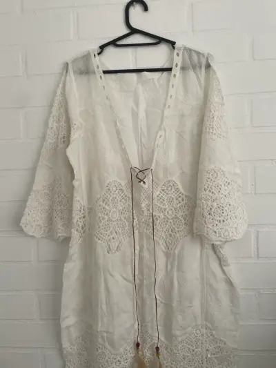 Vestido blanco de encaje bohemio - miniatura 1