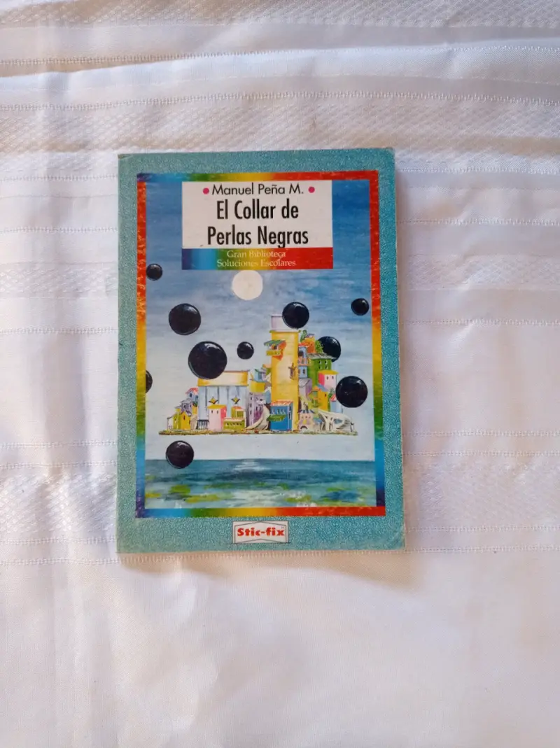 Libro 'El Collar de Perlas Negras' Manuel Peña M.