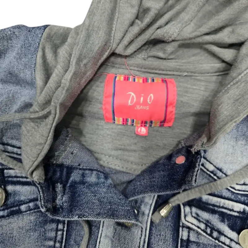 Chaqueta de mezclilla con capucha gris - 5