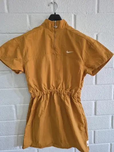 Vestido deportivo Nike color mostaza - miniatura 2