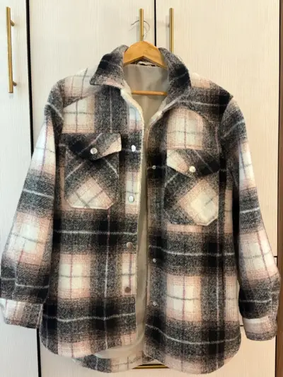Chaqueta de franela a cuadros para mujer - miniatura 1