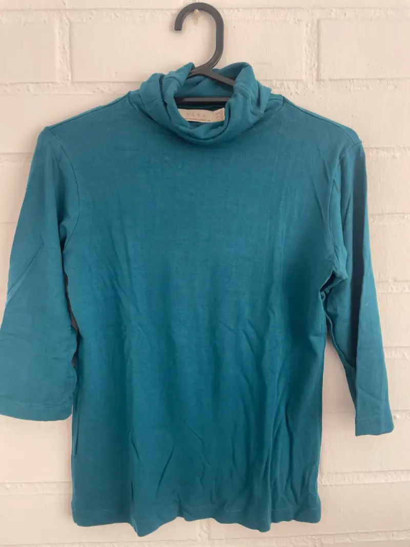 Polera cuello alto Zara blanca - 2