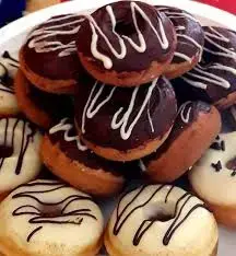 Alfajores tradicionales y mini donitas - 2