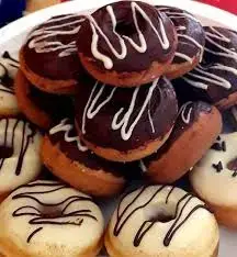 Alfajores tradicionales y mini donitas - miniatura 2