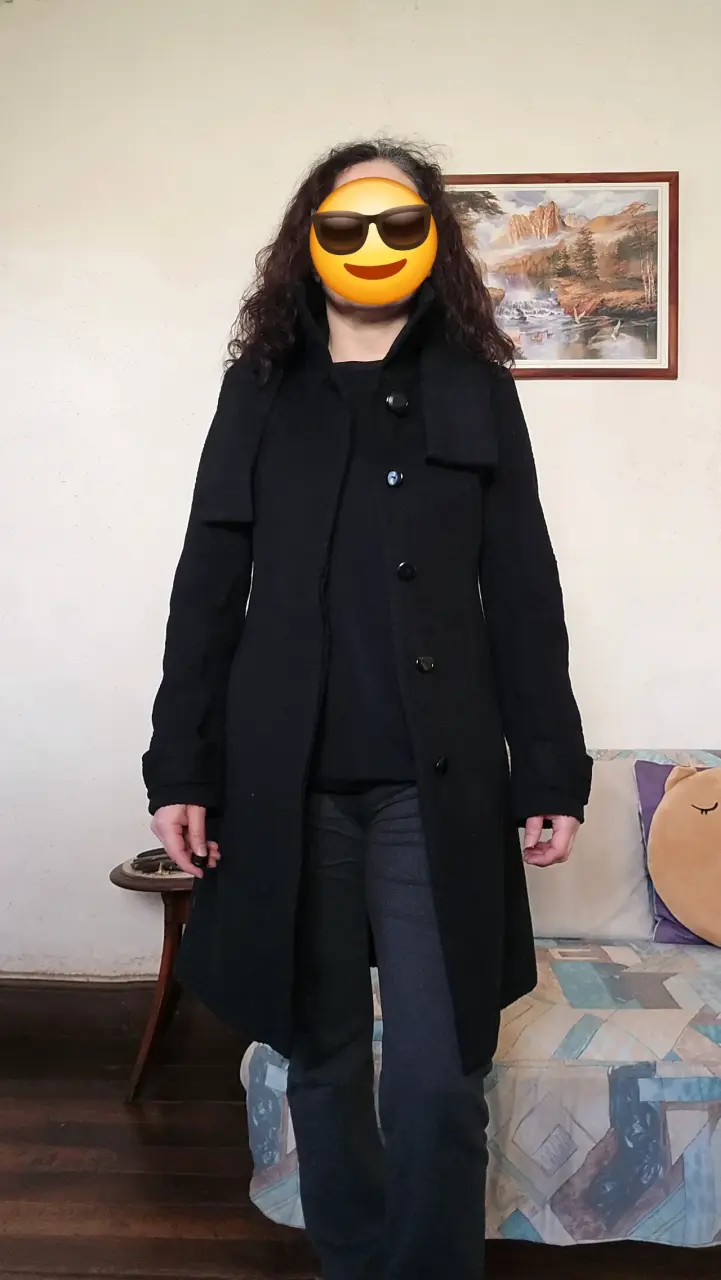 Abrigo negro elegante para mujer - 2