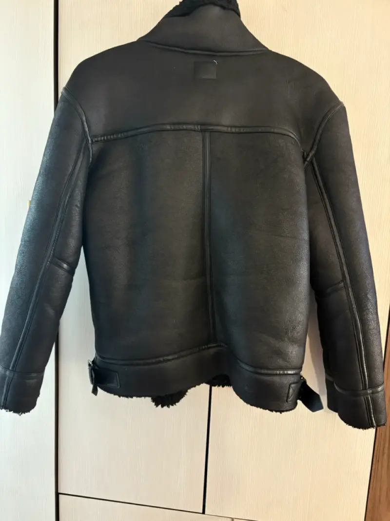 Chaqueta de cuero negra con forro de lana - 3