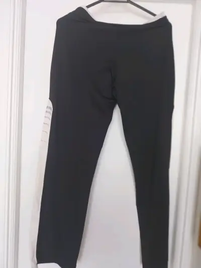 Leggings deportivos negros para mujer - miniatura 4