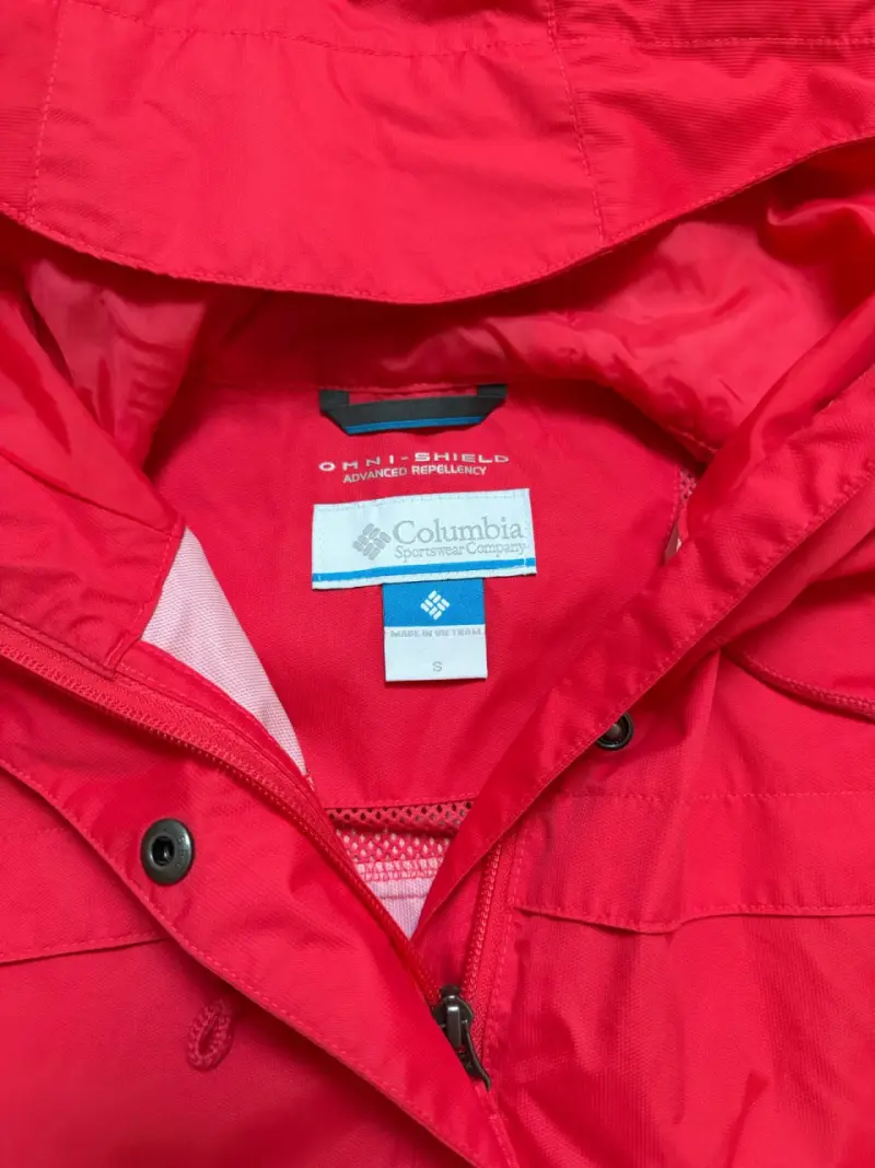 Abrigo mujer impermeable rojo con capucha - 2
