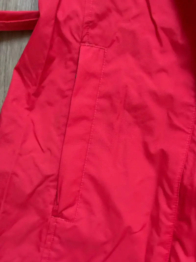 Abrigo mujer impermeable rojo con capucha - 4