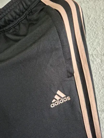 Pantalones deportivos Adidas negros con franjas - miniatura 2