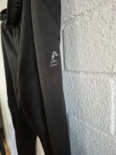 Pantalones deportivos Reebok negros - miniatura 3
