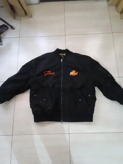 Chaqueta bomber negra The Simpsons - miniatura 1