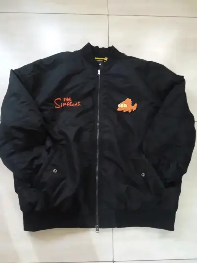 Chaqueta bomber negra The Simpsons - miniatura 3