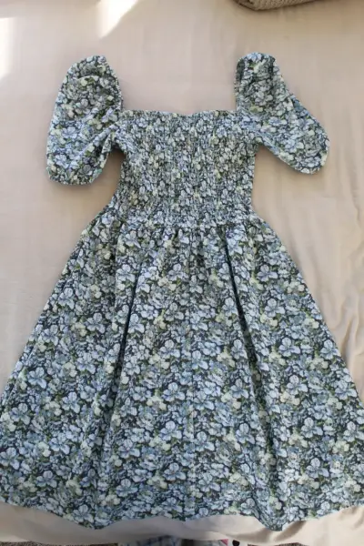 Vestido floral con mangas cortas globo - miniatura 2