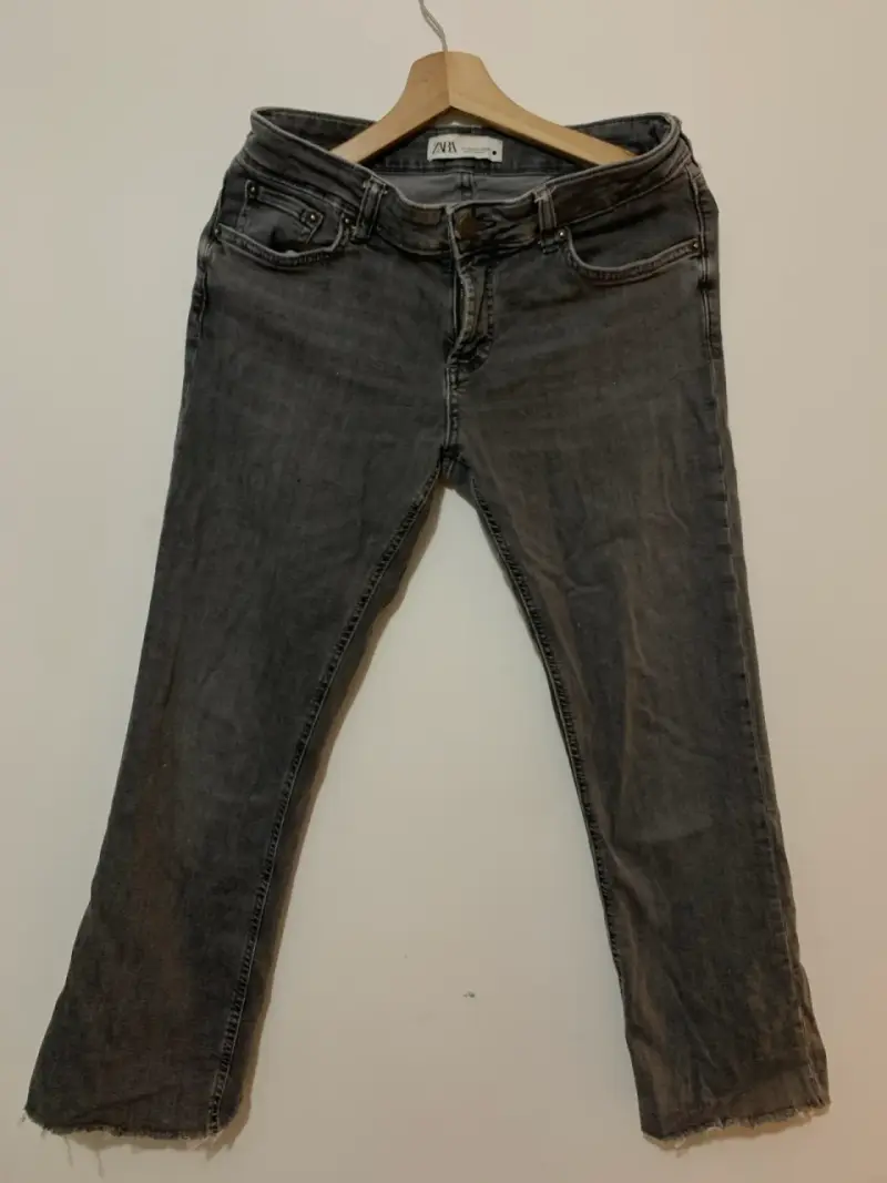 Jeans grises Zara para mujer