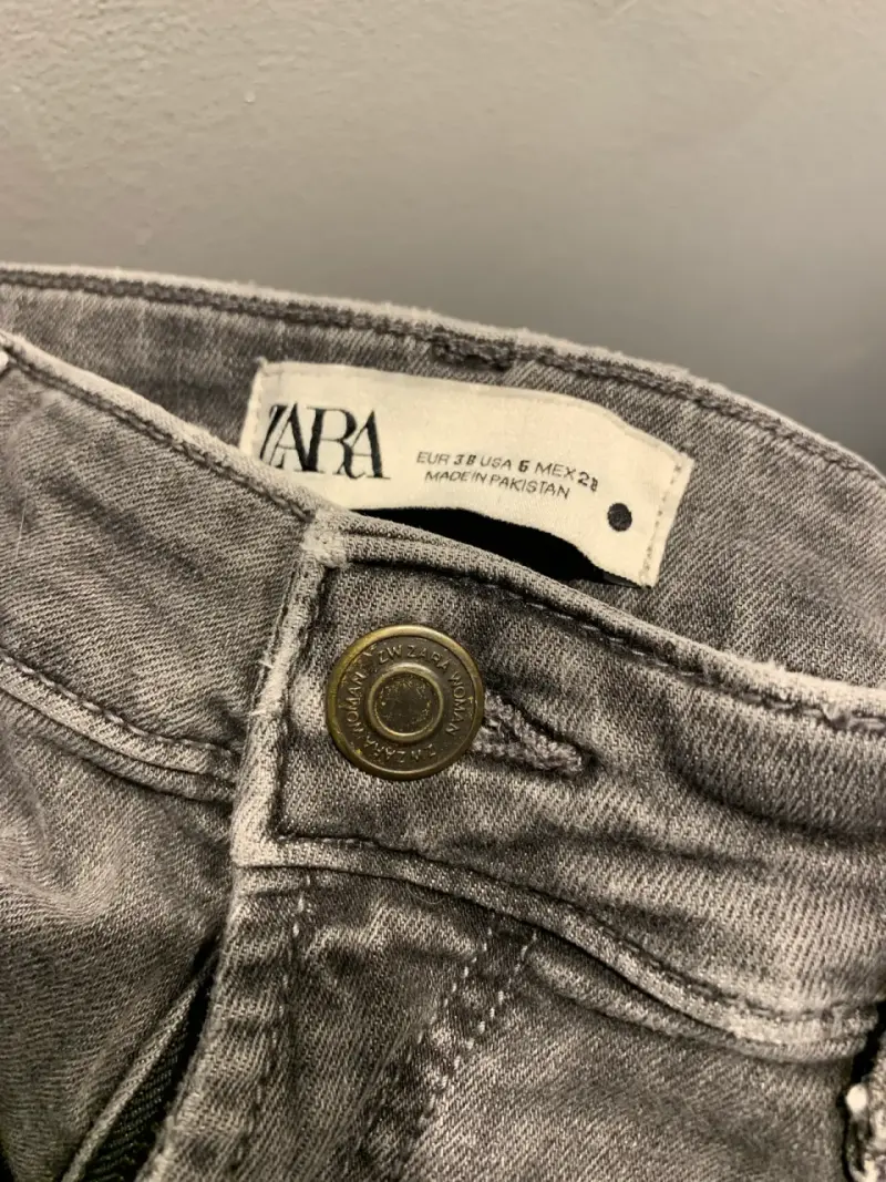 Jeans grises Zara para mujer - 2