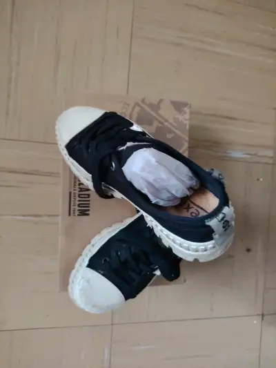Zapatillas Palladium negras usadas - miniatura 2