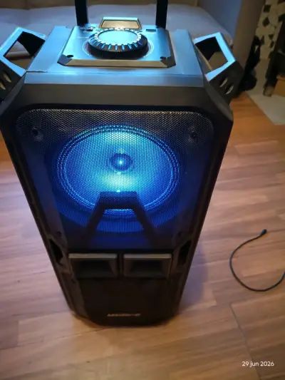 Parlante portátil Master G con luces LED - miniatura 1