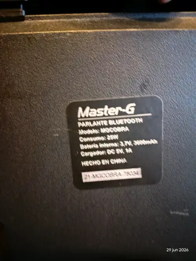 Parlante portátil Master G con luces LED - miniatura 3
