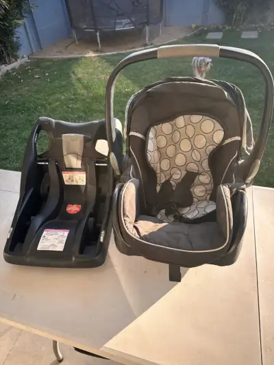 Coche Britax B-Agile Travel System + Huevito + Bas - miniatura 1