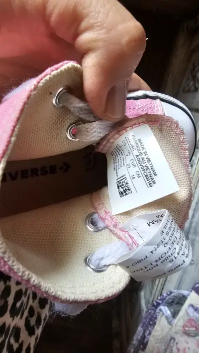 Zapatillas Converse rosas para niña talla 23 - miniatura 1
