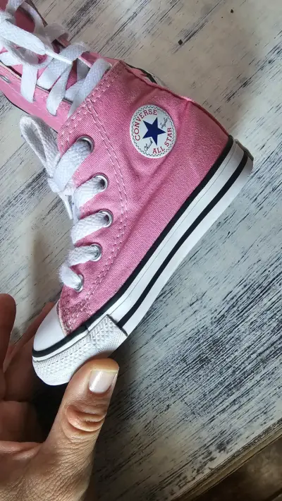 Zapatillas Converse rosas para niña talla 23 - miniatura 5