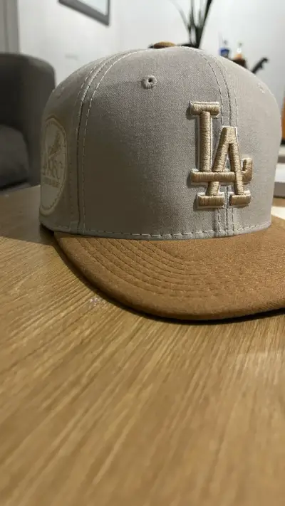 Gorra beige LA Dodgers estilo casual - miniatura 1