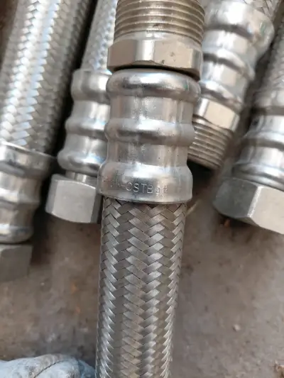 Mangueras flexibles de acero inoxidable - miniatura 2