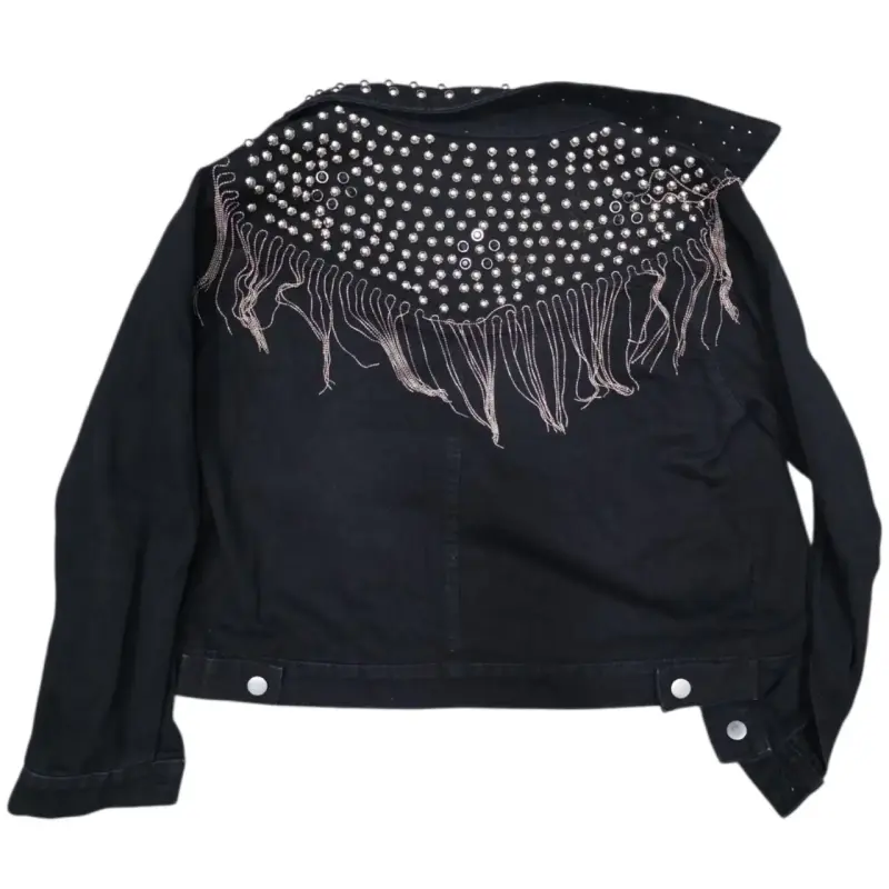 Chaqueta de mezclilla con tachas y flecos - 3
