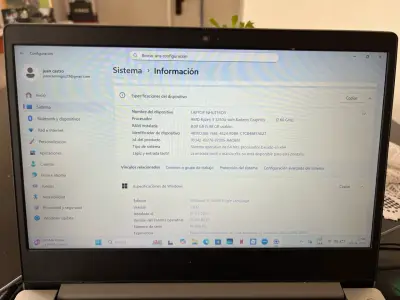 Laptop Lenovo con cargador y caja original - miniatura 3