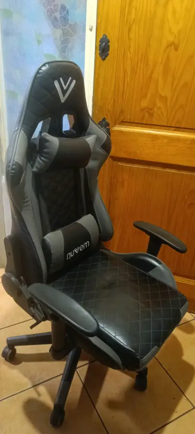 Silla gamer Nuvem ergonómica negra - miniatura 1