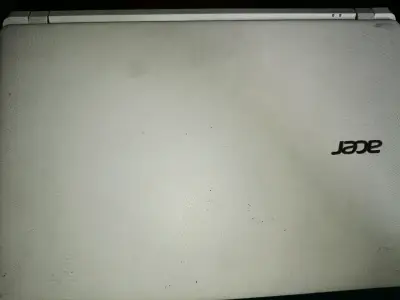 Notebook Acer con Windows 10 en buen estado - miniatura 4